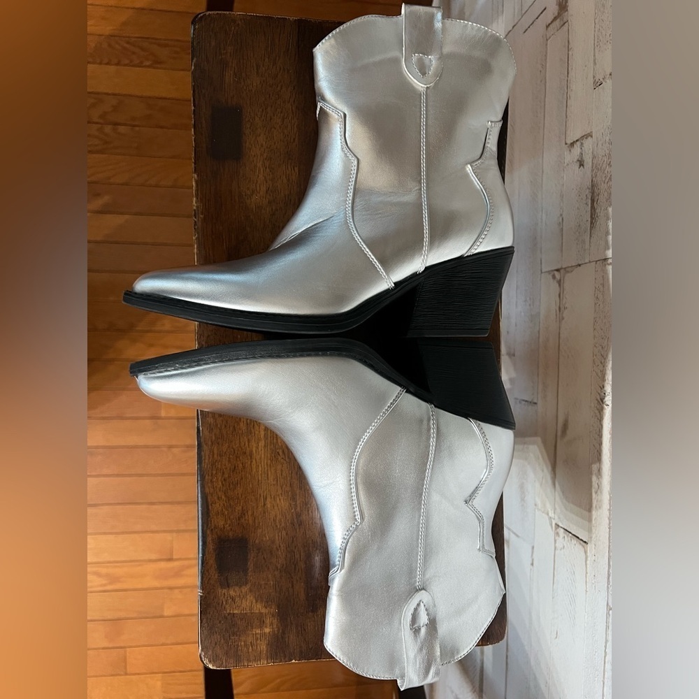 London Rag Wales Metallic Western Boots in size 6.  New without box - Picture 6 of 10